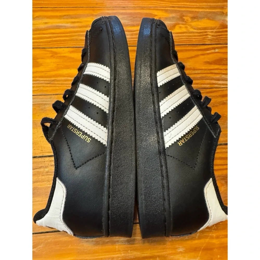Adidas‎ Superstar Black Sneakers Size Youth 3